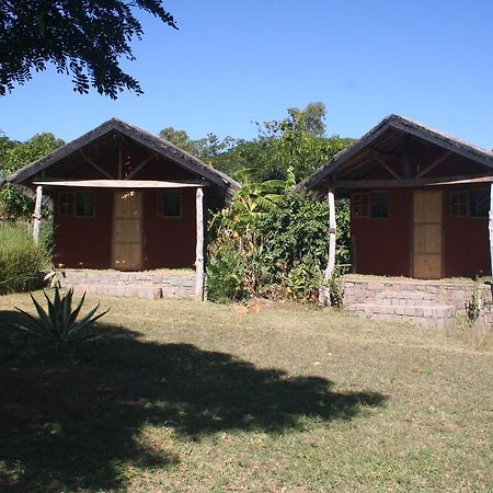 Itc Lodge Ranohira Extérieur photo