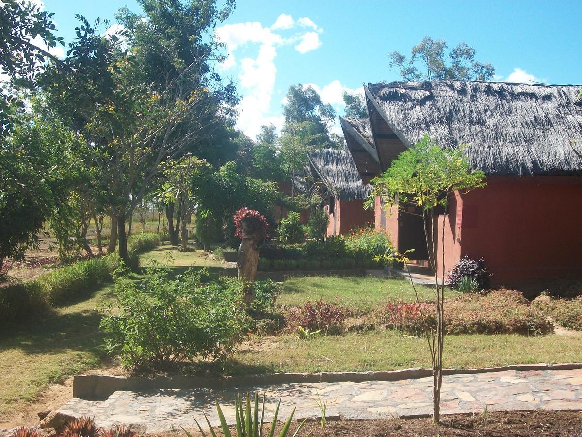 Itc Lodge Ranohira Extérieur photo